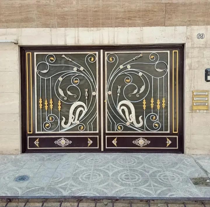 Building door painting 2