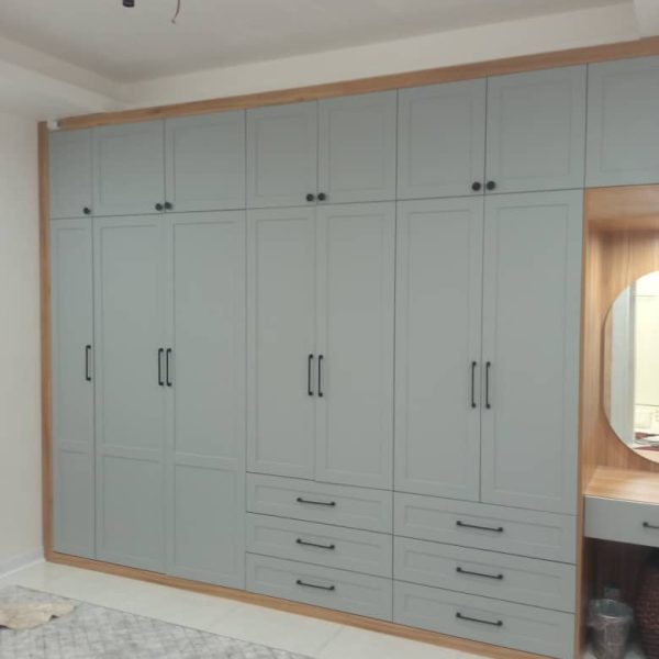 اجرای کمد دیواری